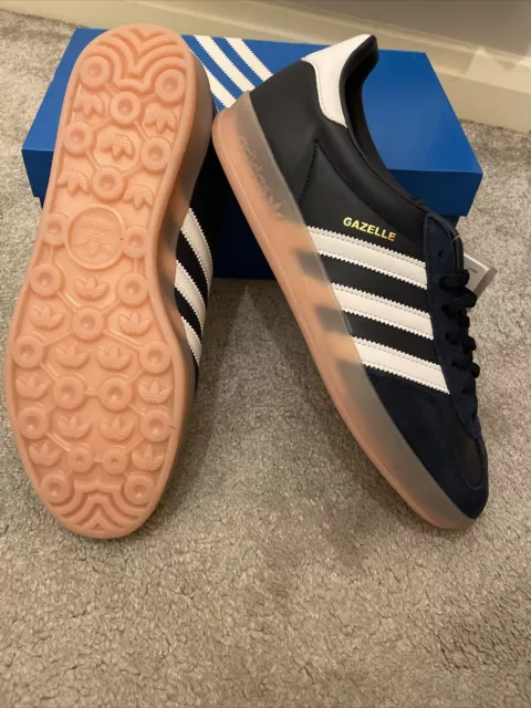 Adidas gazelle suola marrone hotsell