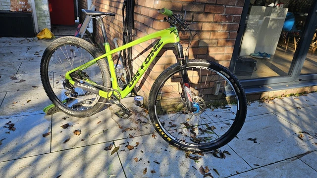 On one shop carbon hardtail