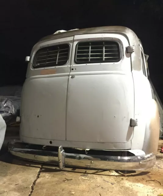 1949-1952 Chevy Suburban Barn Door / Panel (Gm) Venetian Blinds
