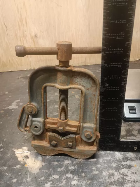 Vintage No. 008 Hinged Bench Pipe Vise Clamp 1/4"-2" Plumbing Tool Holding