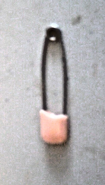 Pin de pañal de bebé de colección 1978 tela rosa decoración artesanal baby shower