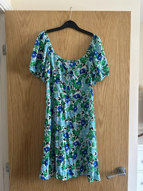 blue dress song NAVY FLORAL MIDI DRESS  Espace S