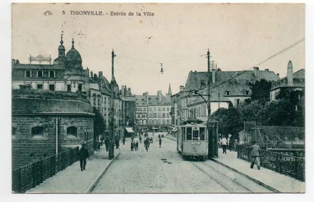 THIONVILLE - Moselle - CPA 57 - Tramway à l'entrée de la ville