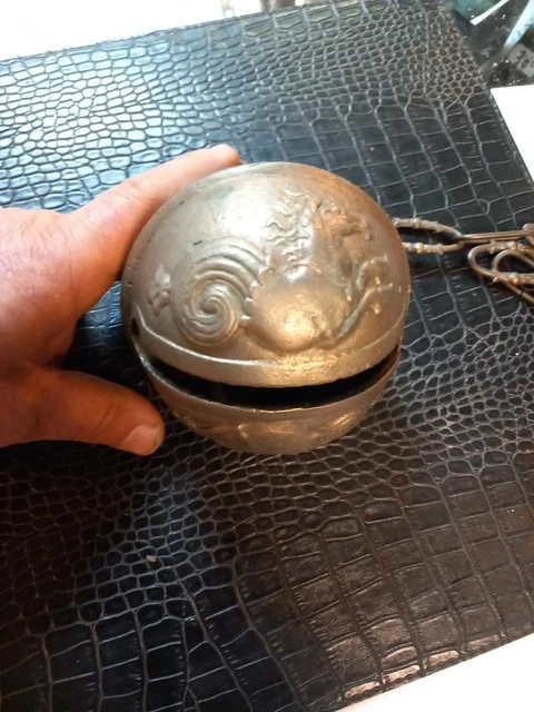 Lot De 27 Cloches Anciennes En Laiton/bronze, Pour Harnais Cheval, Comédie Musicale équestre