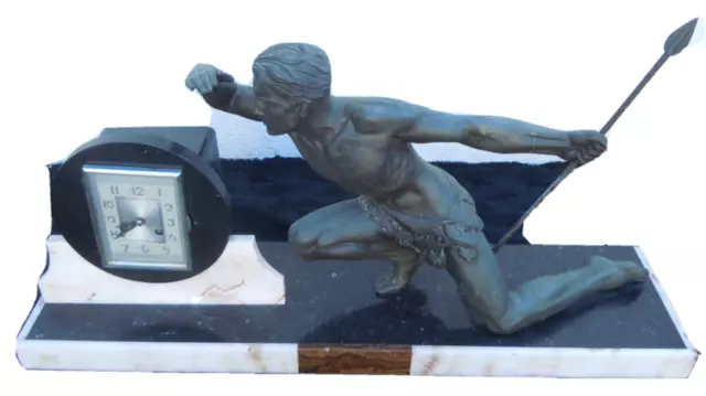 Sculpture homme athletique chasseur Roncourt pendule époque Art Déco 1930 2