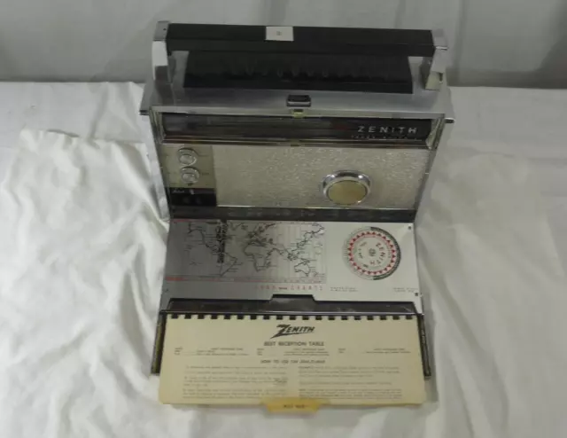 Vintage Zenith Royal 3000-1 Trans Oceanic Radio FM AM Multiband Transistor (B) Vintage Zenith Royal 3000-1 Trans Oceanic Radio FM AM Multiband Transistor (B)