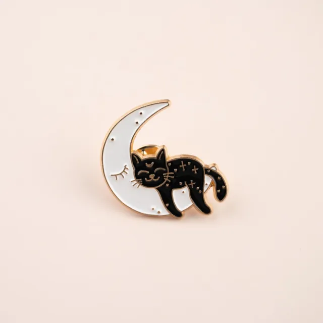 Cute Sleeping Cat Moon Celestial Pin Black Kitty Brooch Cute Kitten Badge Style