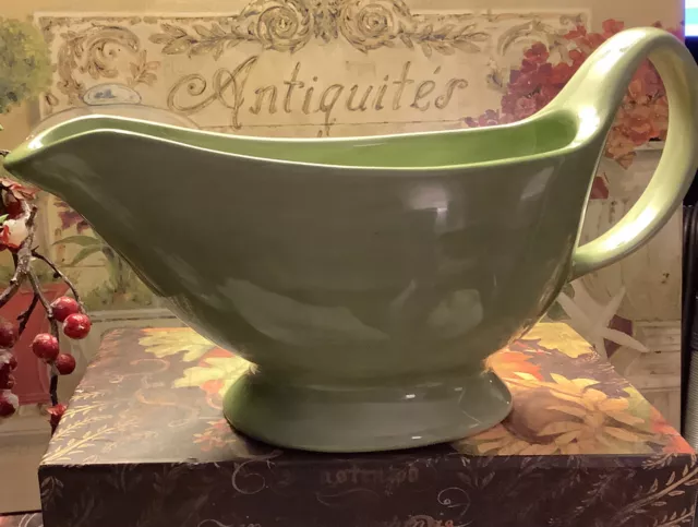 Pottery Barn~”SAUSALITO”~Gravy Boat~Sage Green~Excellent~FREE SHIPPING~