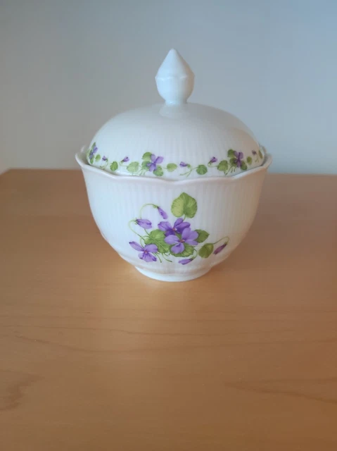 Deckeldose, Zuckerdose Porzellan Kaiser "Romantica" Viola