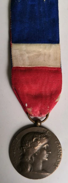 MÉDAILLE MILITAIRE EN Bronze Bataille de la Marne Septembre 1914 EUR 20,50 - FR