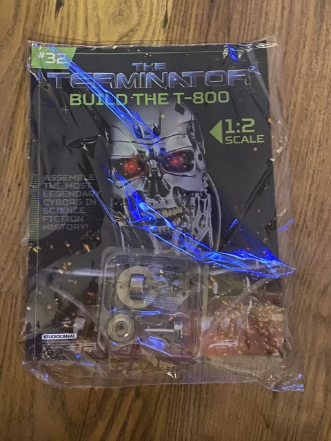 Terminator Build 1:2 SCALE HACHETTE Terminator Build The T-800 Endoskeleton Issue 32 ...