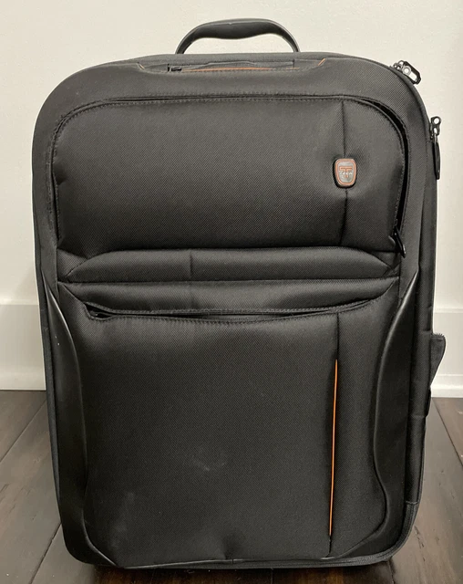 Used TUMI T-TECH 22” Upright Wheeled Expandable Carry On Suitcase 5622D Black