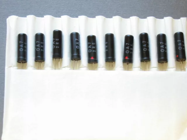 10 x OA7 Germanium Gold-Bonded Diode - Glass Case PHILIPS