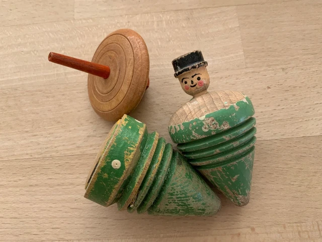 Jouets et jeux anciens toupies en bois