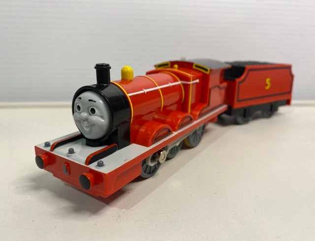 THOMAS AND FRIENDS Trackmaster Flip Face James Train Motorized Engine thomas-and-friends-trackmaster-flip-face-james-train-motorized-engine