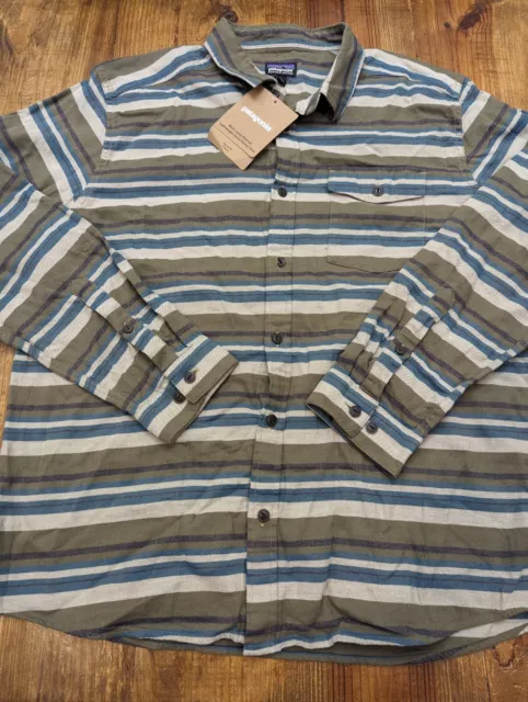 NWT Patagonia Men’s Large Organic Cotton Lightweight Fjord Flannel Shirt Plaid