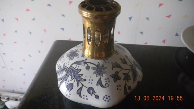 Lampe berger ancienne complete bon etat à Audierne | Clasf maison-jardin