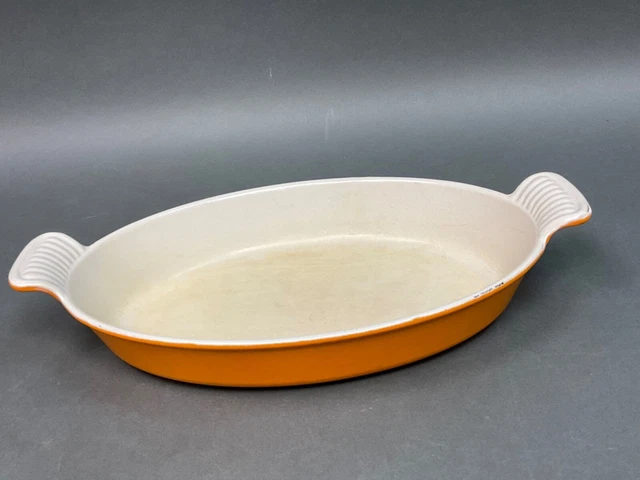 VTG. LE CREUSET CAST IRON #28 FLAME Yellow ORANGE CASSEROLE BAKING DISH FRANCE