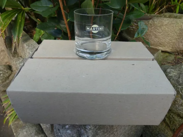 6 Verres Martini dans leur carton 8cm de haut 7cm de diamètre Vintage Bistrot