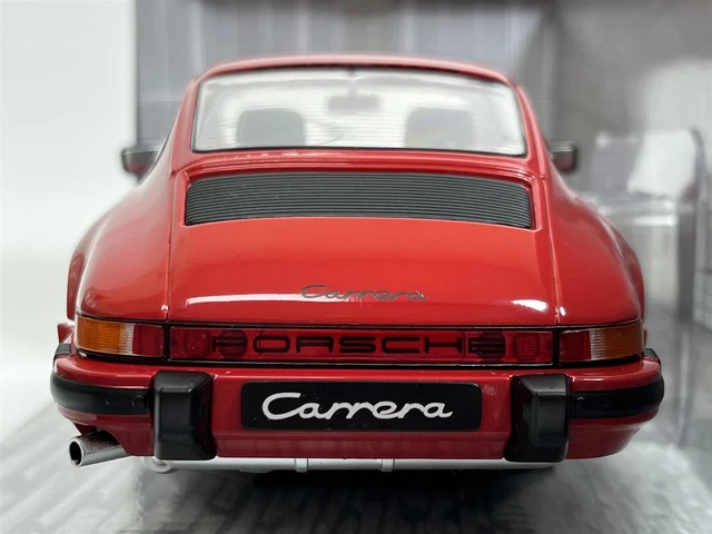 Porsche 911 3.0 1977 Carrera Rouge 1:18 Echelle Solido 1802606 3