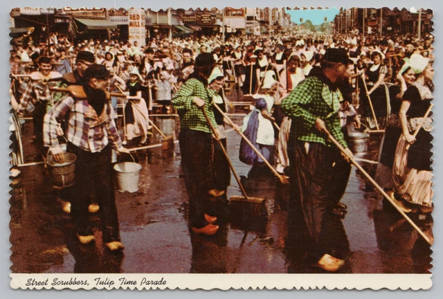 Theme Park~Holland MI~Tulip Time Parade Street Scrubbers~Continental Postcard