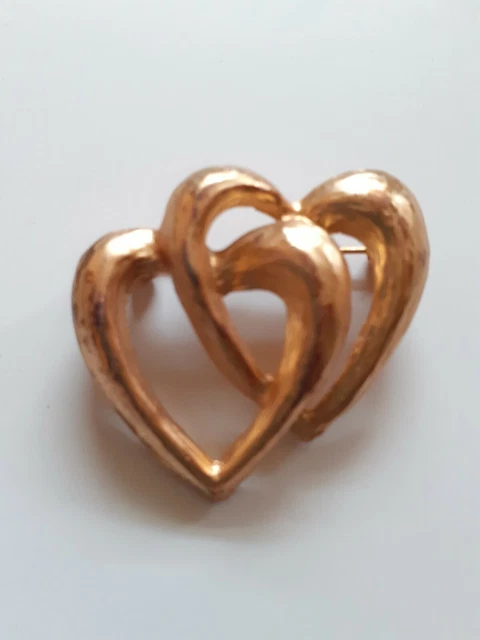 Belle carte d'événement de la Saint-Valentin avec de jolis coeurs d