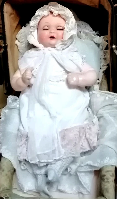 Poupée Ancienne- Bébé  tete porcelaine