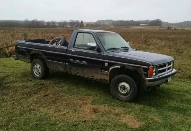 PARTING OUT 1988 Dodge Dakota 4x4 V-6 3.9L Auto - GOOD PARTS - 1 LUG NUT