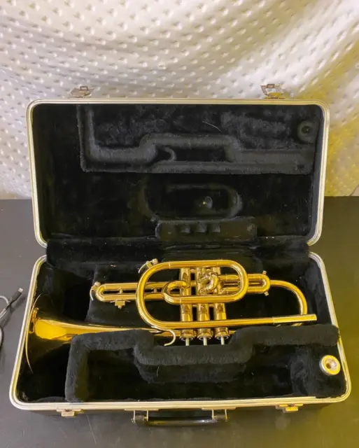 Selmer Bundy ~ ML #381675 ~ Trumpet with Case ~ Vincent Bach 7C Mouthpiece