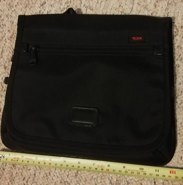 TUMI Alpha Small Cross Body Pocket Sling Shoulder Bag Tote Black. BNWOT. 💯