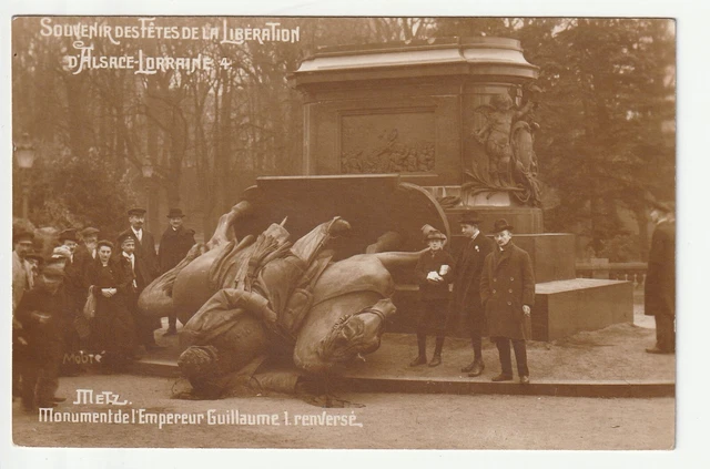 METZ  - Moselle - CPA 57 - Fetes Liberation Alsace-Lorraine Monument Empereur