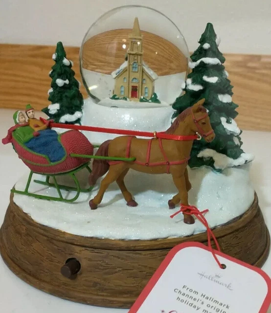 HALLMARK CHRISTMAS IN Evergreen Sleigh Ride Musical Snow Globe NWT
