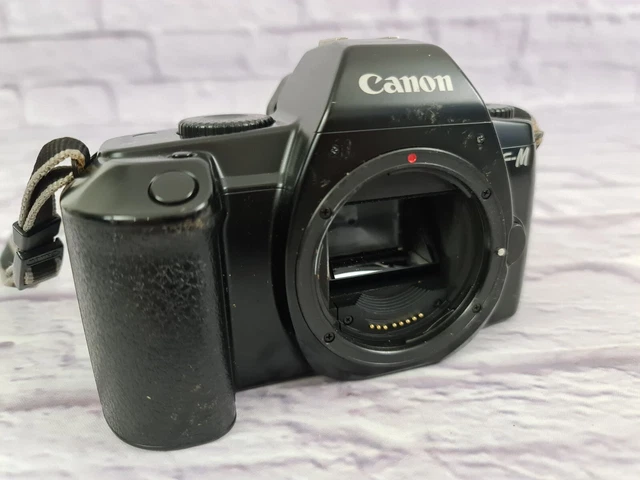 Solo cuerpo de cámara fotográfica Canon EF M