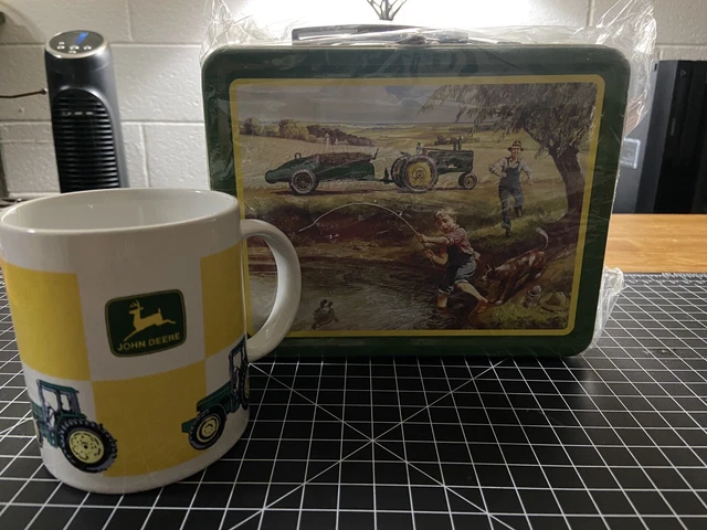 Vintage Metal JOHN DEERE Turtle Trouble Metal Lunch Box With Coffee Mug