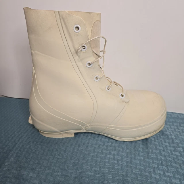 US MILITARY MICKEY Mouse/Bunny Boots Extreme Cold Vapor Barrier White ...