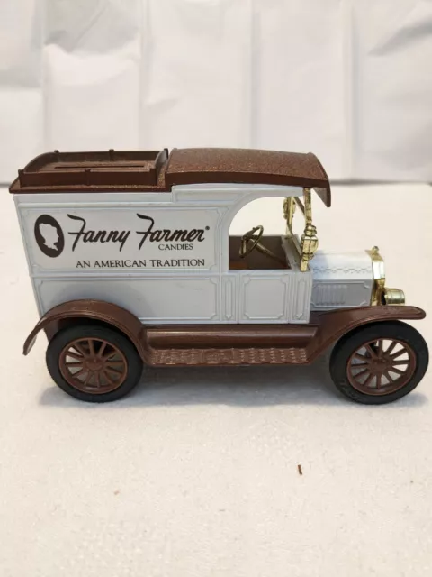 ERTL 1913 Ford Model T Van Fanny Farmer Candies Die Cast Bank 1/25 Scale