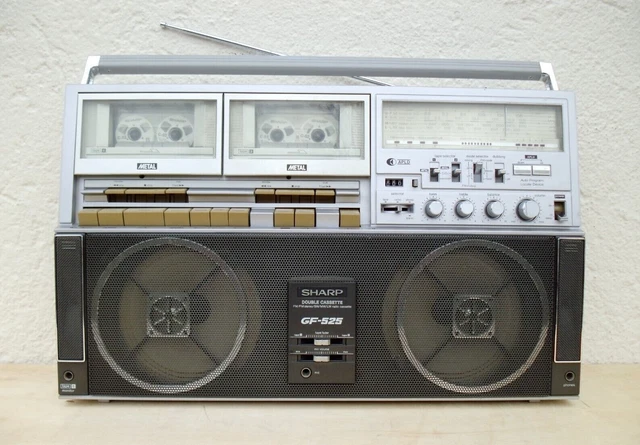 GHETTOBLASTER  SHARP  GF - 525 H  HiFi  STEREO  RADIO DOPPEL KASSETTEN-RECORDER 