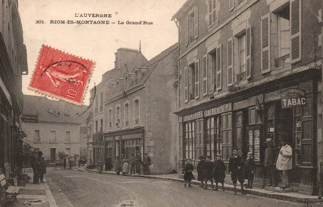 Carte postale ancienne Département 63( riom) rue du commerce - Collection