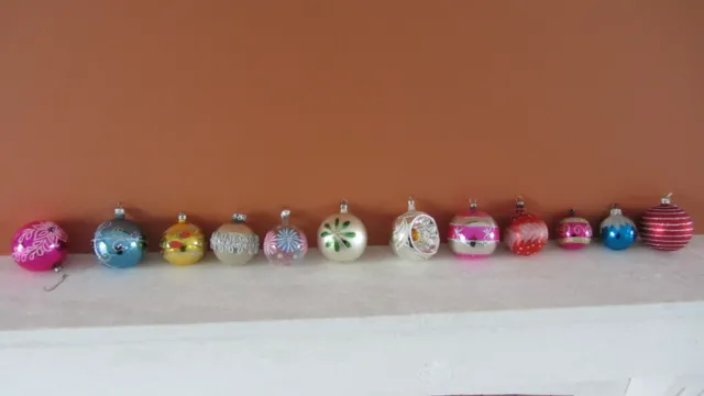 Lot 12 Anciennes boules de Noël en verre, décoration sapin , vintages .