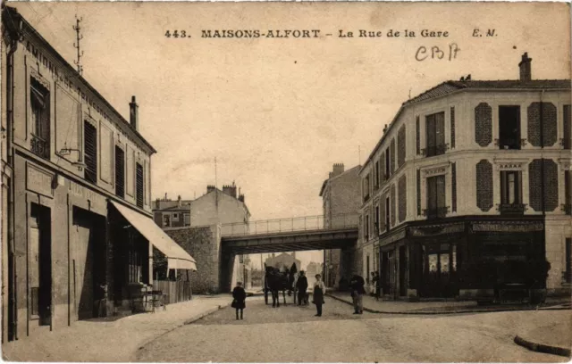 CPA Maisons Alfort La Rue de la Gare FRANCE (1339985)