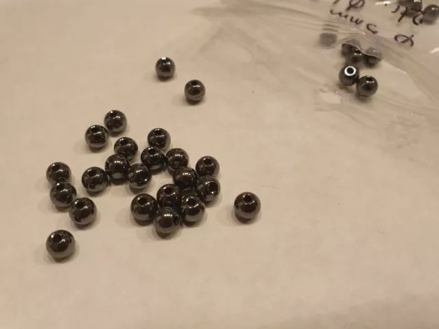 Lot de Perles 5mm Hématites - 2tr. 1.5 mm