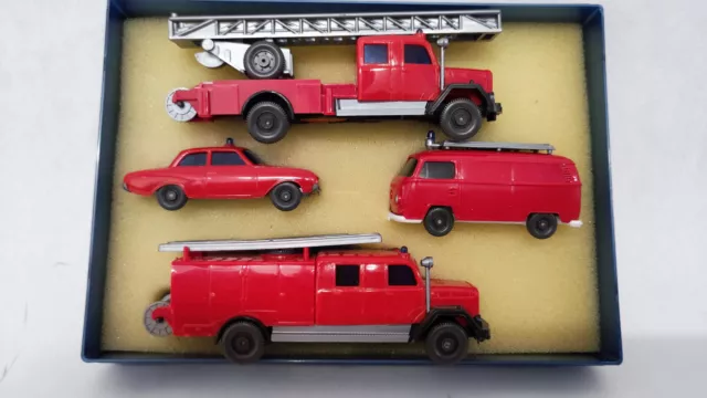 1:87 ältere WIKING Modelle VW, Ford, Modelle Feuerwehr in OVP, 4 Fahrzeuge, 1:87