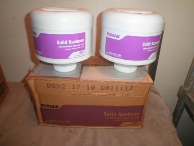 Ecolab 16005 Solid Navisour Laundry Detergent Sour (Case with 2 x 6lbs)