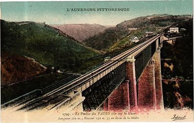 CPA L'Auvergne Pittoresque - Le Viaduc des FADES vue sur la Gare (244555)