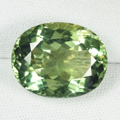 18.60 ct SUPERB LUSTROUS / RARE GREEN - NATURAL APATITE - OVAL - See Vdo RC