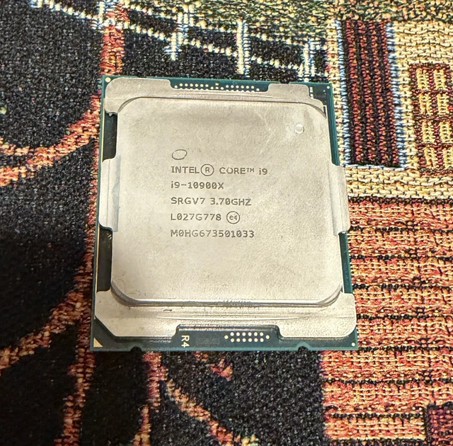 thumbnail interactive-video image 1 of Intel Xeon W-2235 3.80GHz 6-Core 8.25MB LGA 2066 CPU – SRGVA, Tested Grade B 1 of 5