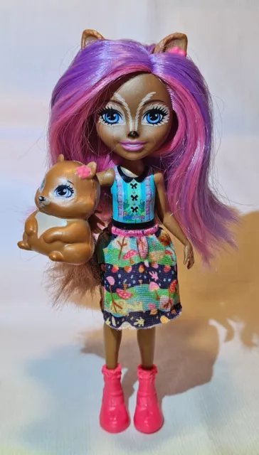 Mattel Enchantimals Eichhörnchen-Mädchen Sancha Squirrel Puppe