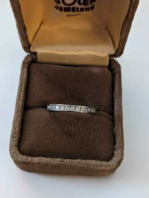 Kubik Zirkonia Band Sterlingsilber Ring Gr. 8 Steine rund komplett