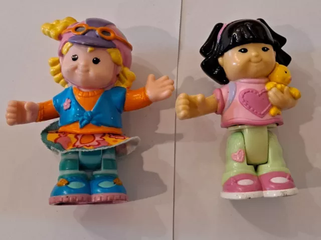 Lote de 2 figuras flexibles de Sarah Lynn y chica turista de Fisher Price Little People