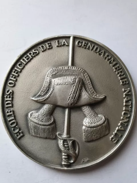 Medaille Ecole Des Officiers De La Gendarmerie Nationale Graveur Fia